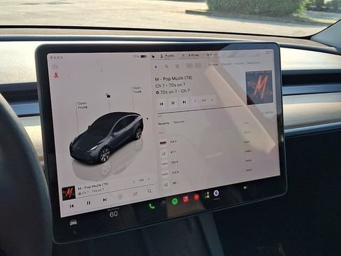 Used 2023 Tesla Model Y Long Range AWD/4WD image 18