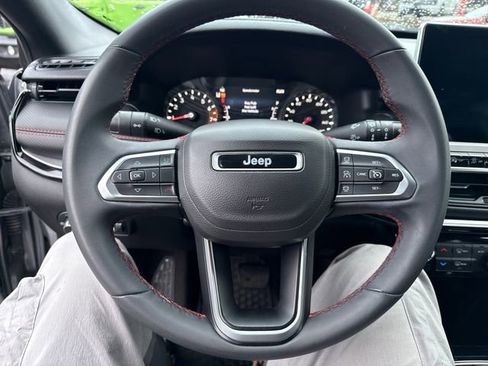 Used 2024 Jeep Compass Trailhawk image 19