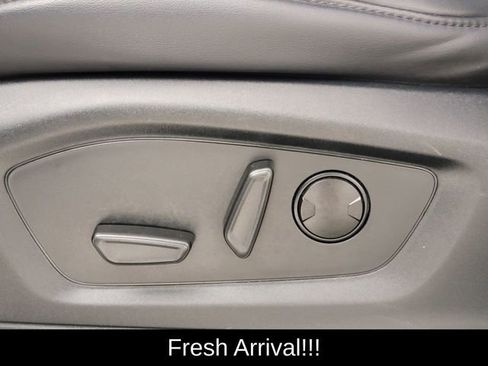 Used 2023 Ford Explorer XLT w/ Equipment Group 202A AWD/4WD image 14