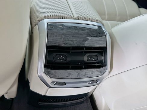 Used 2024 BMW 760i xDrive 760i xDrive image 33