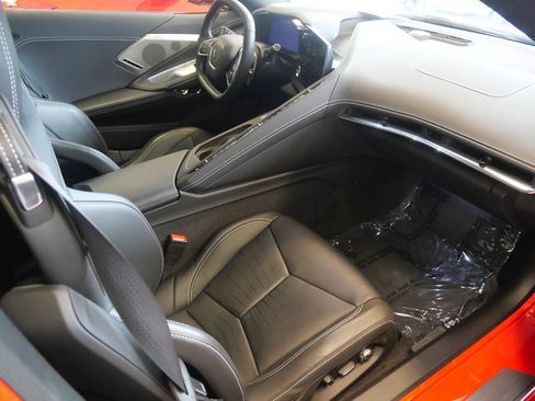 Used 2020 Chevrolet Corvette Stingray Preferred Cpe w/ 2LT Preferred Equipment Group RWD image 13