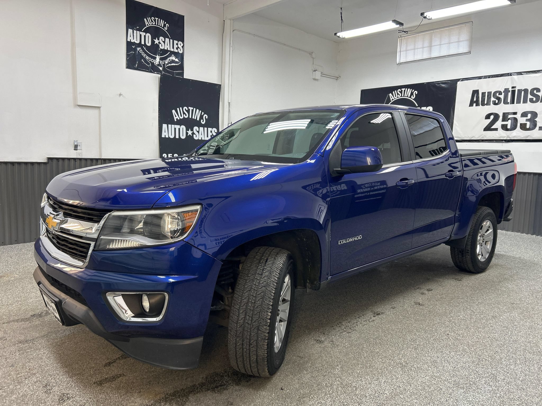 Used 2016 Chevrolet Colorado LT w/ LT Convenience Package AWD/4WD image 3