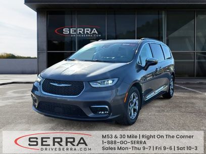 Used 2022 Chrysler Pacifica Limited