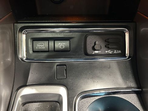 Used 2022 Subaru Ascent Limited w/ Technology Package image 22