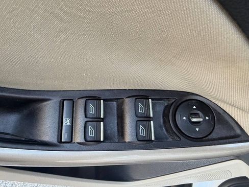 Used 2012 Ford Focus SEL FWD image 17