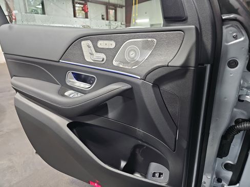 New 2026 Mercedes-Benz GLS 450 4MATIC image 29