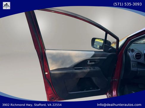 Used 2012 MAZDA MAZDA5 Grand Touring FWD image 21