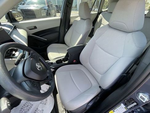 Used 2024 Toyota Corolla Cross L image 15