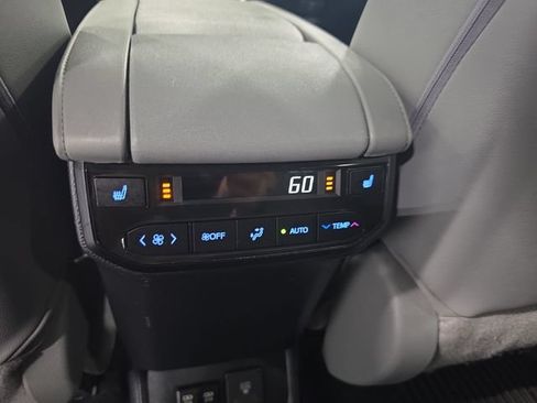 Used 2020 Toyota Highlander Platinum AWD/4WD image 27