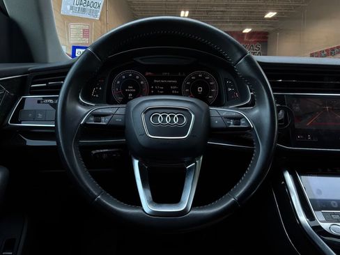Used 2019 Audi Q8 Premium Plus w/ Premium Plus AWD/4WD image 45
