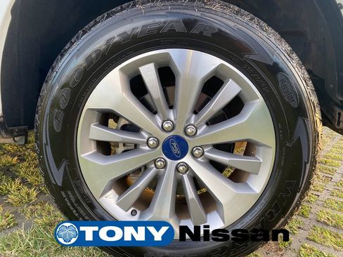Used 2018 Ford F150 XL w/ Equipment Group 101A Mid AWD/4WD image 9