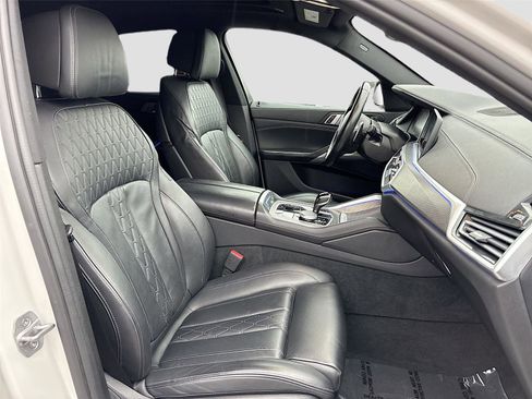 Used 2023 BMW X6 xDrive40i image 31