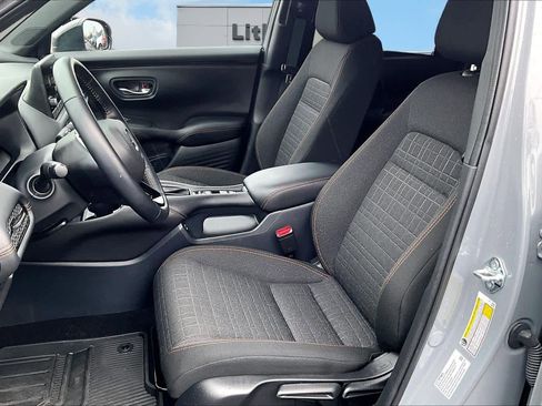 Used 2025 Honda HR-V Sport image 11