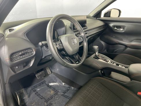Used 2023 Honda HR-V Sport image 9