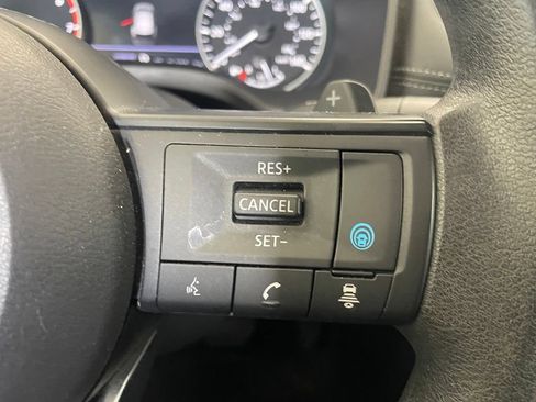 Certified 2024 Nissan Rogue SV FWD image 13