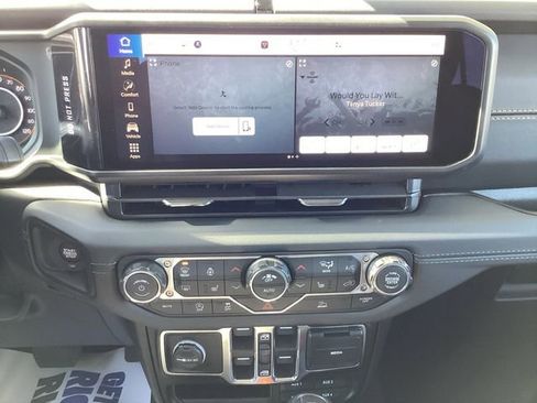 New 2026 Jeep Gladiator Sport image 12