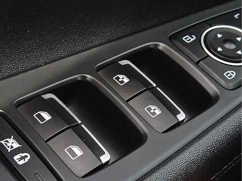 Used 2019 Hyundai Santa Fe SEL FWD image 18