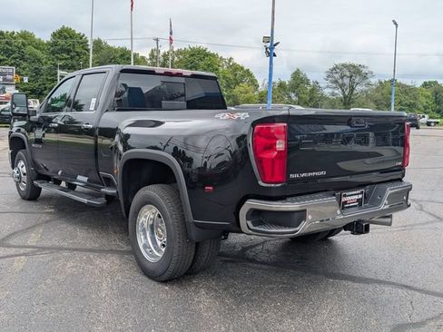 New 2026 Chevrolet Silverado 3500 LTZ w/ LTZ Plus Package AWD/4WD image 6