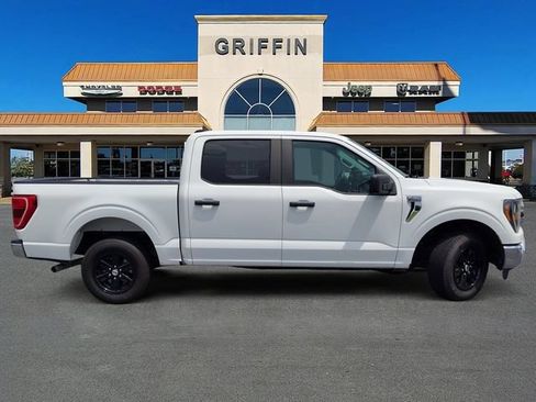Used 2023 Ford F150 XLT RWD image 3