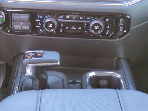 Certified 2024 Chevrolet Silverado 1500 LTZ image 21