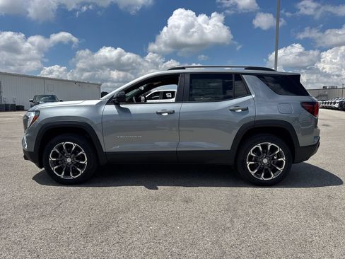 New 2027 GMC Terrain Elevation w/ Elevation Premium Package FWD image 5