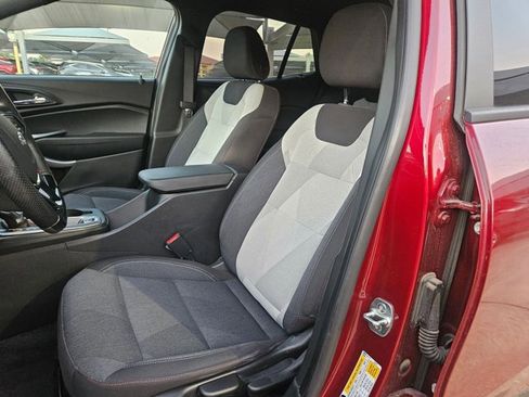 Used 2024 Chevrolet Trax RS w/ Driver Confidence Package image 12