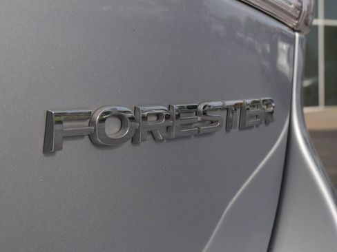 Used 2022 Subaru Forester Premium AWD/4WD image 19