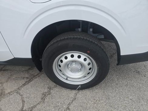 New 2025 Ford Maverick XL image 13