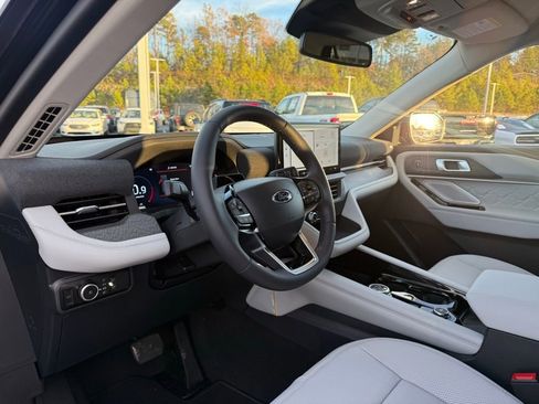 New 2026 Ford Explorer Platinum w/ LUX Leather Package image 10