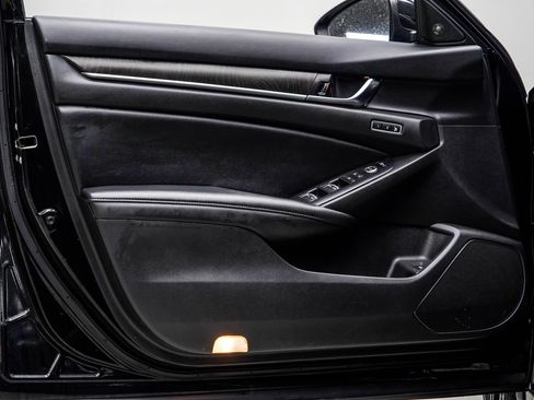 Used 2021 Honda Accord Touring image 33