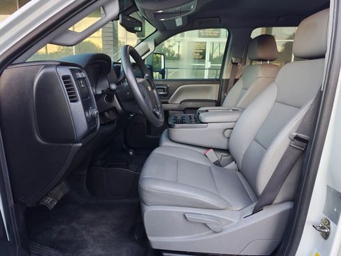 Used 2019 Chevrolet Silverado 3500 W/T w/ WT Convenience Package AWD/4WD image 9