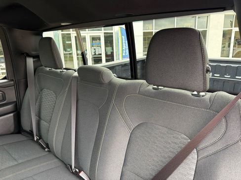 New 2026 RAM 1500 Express AWD/4WD image 18