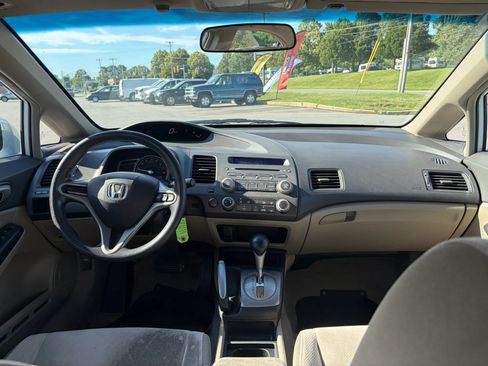 Used 2011 Honda Civic LX image 29