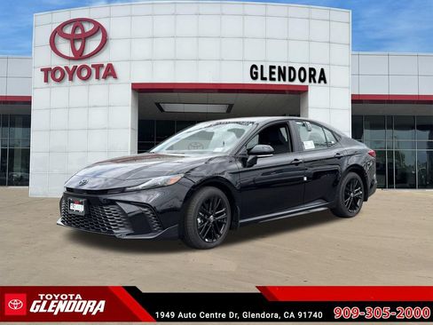New 2026 Toyota Camry SE FWD image 5