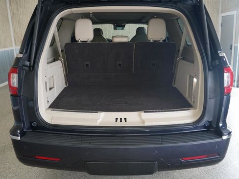 Used 2021 Lincoln Navigator L Reserve w/ Luxury Package AWD/4WD image 43