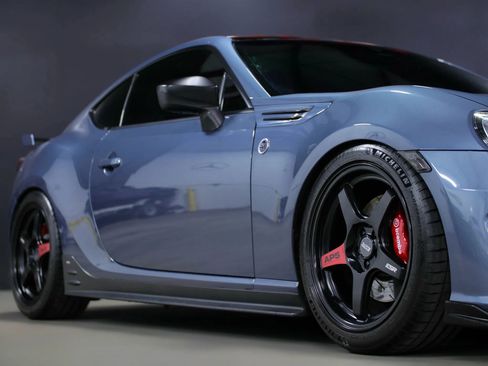 Used 2018 Subaru BRZ Limited w/ 50th Anniversary Edition image 4