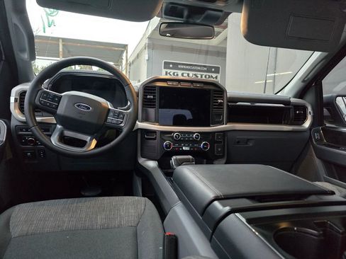 Used 2023 Ford F150 Lightning XLT image 26