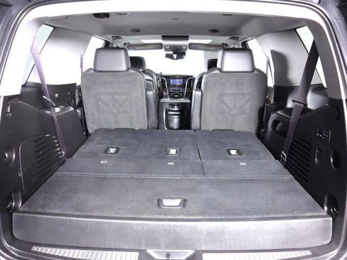 Used 2016 Cadillac Escalade Premium image 37