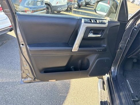 Used 2018 Toyota 4Runner Limited image 13