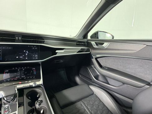 Used 2026 Audi RS 6 performance image 29