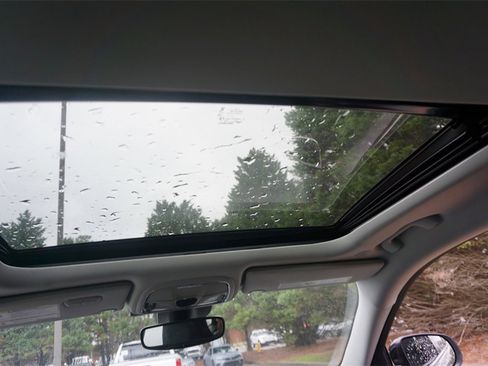 Used 2021 Jeep Cherokee Latitude Lux w/ Sun & Sound Group image 14