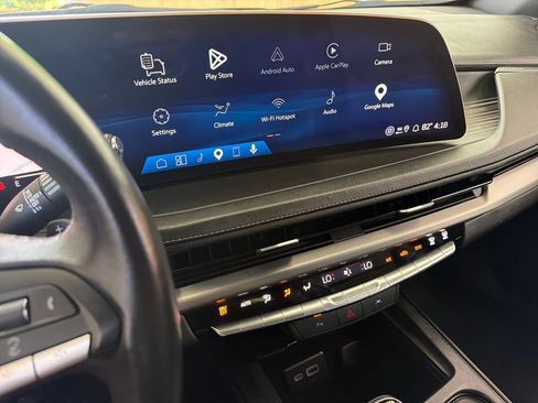 Used 2025 Cadillac XT4 Premium Luxury FWD image 26