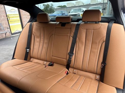Used 2022 BMW M550i xDrive w/ Executive Package AWD/4WD image 34