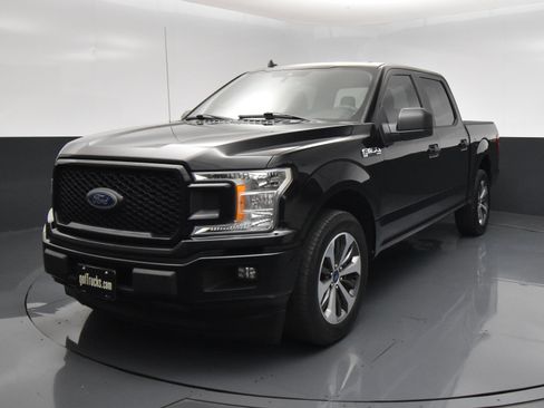 Used 2020 Ford F150 XL w/ Equipment Group 101A Mid RWD image 2
