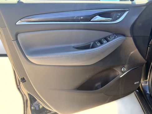 Used 2022 Buick Enclave Essence w/ Experience Buick Package image 11