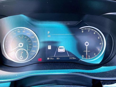 Used 2024 Genesis G70 3.3T Advanced RWD image 8