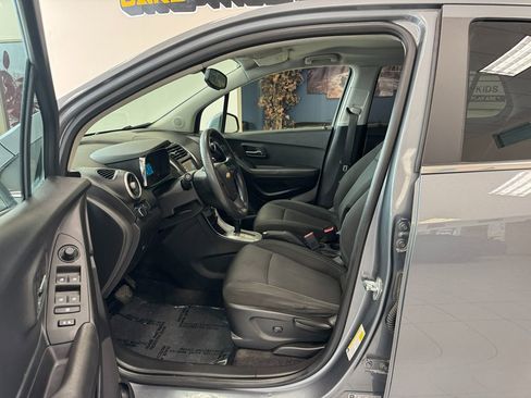 Used 2015 Chevrolet Trax LT image 11