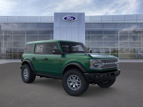 New 2025 Ford Bronco Badlands image 7