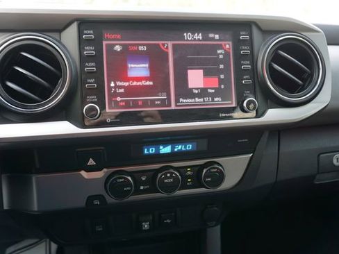 Used 2021 Toyota Tacoma SR5 RWD image 4