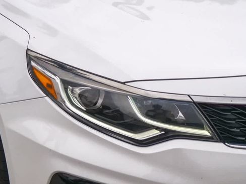 Used 2020 Kia Optima S w/ S Panoramic Sunroof Package FWD image 4